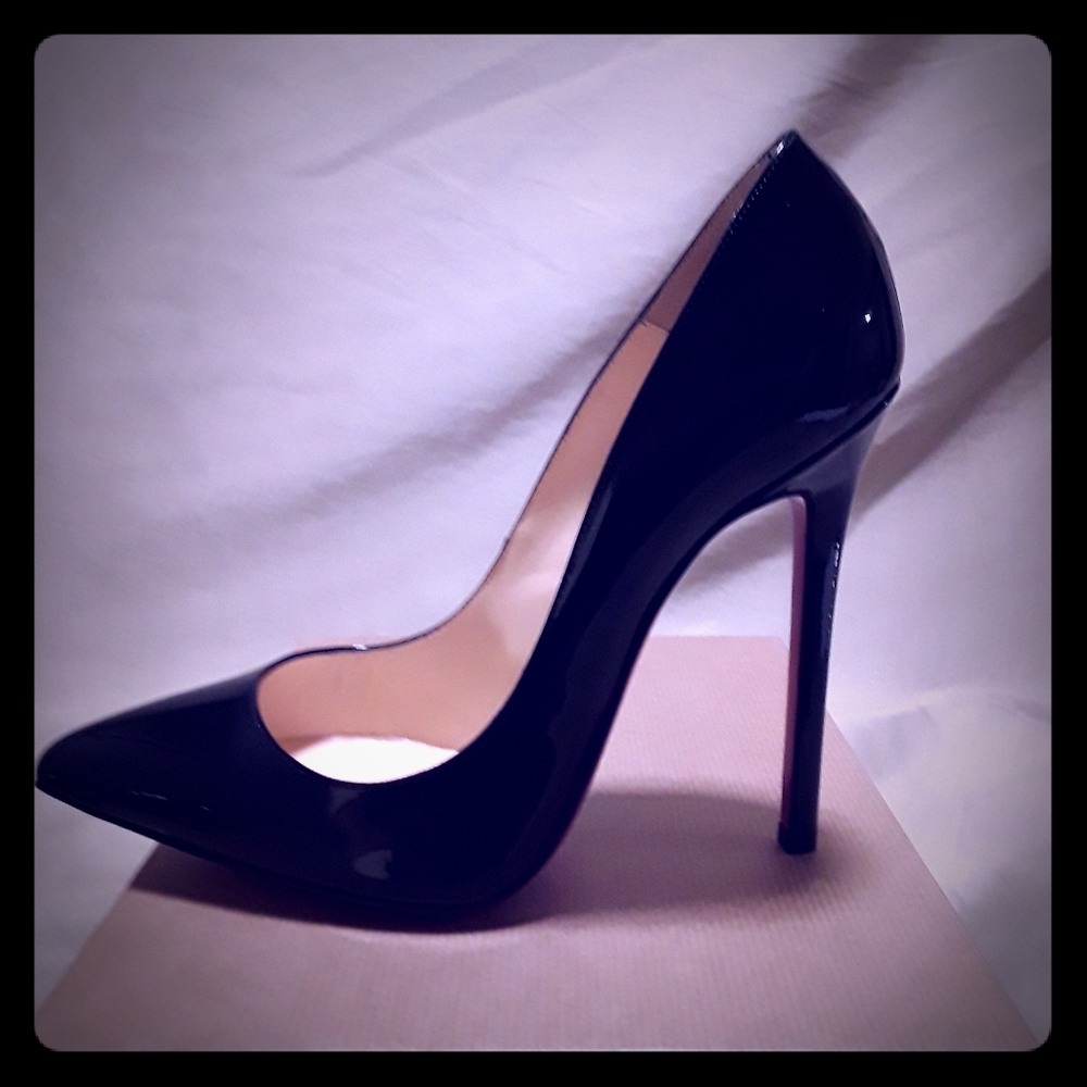 NWB Christian Louboutin Pigalle 120 EU 40.5